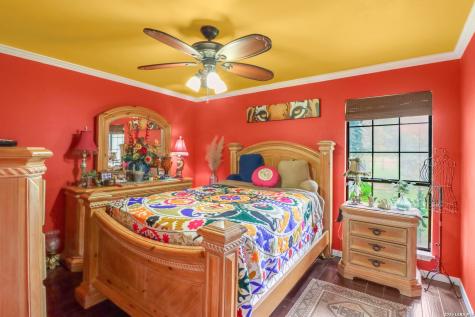 2035 S Magnolia Avenue Luling TX 78648