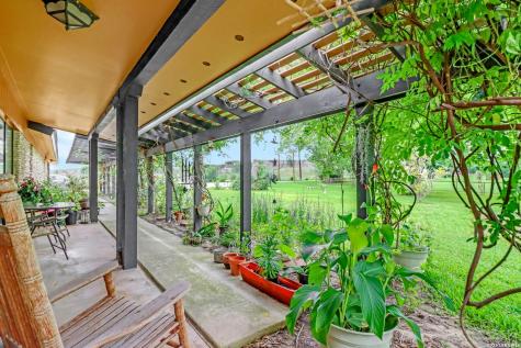 2035 S Magnolia Avenue Luling TX 78648