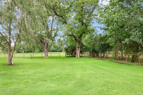 2035 S Magnolia Avenue Luling TX 78648
