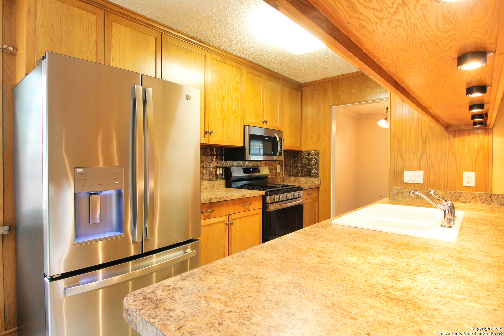 6106 Little Brandywine Creek San Antonio TX 78233