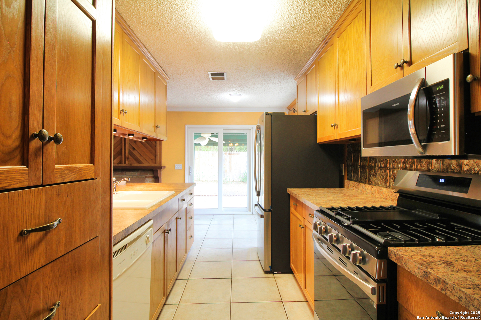 6106 Little Brandywine Creek San Antonio TX 78233