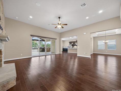 1008 Spanish Trail New Braunfels TX 78132