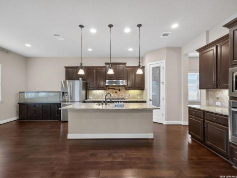 1008 Spanish Trail New Braunfels TX 78132