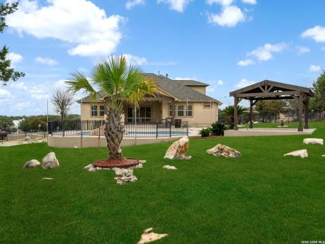1008 Spanish Trail New Braunfels TX 78132