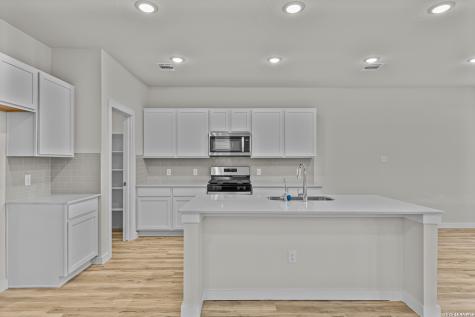 12415 Spike Heights San Antonio TX 78245