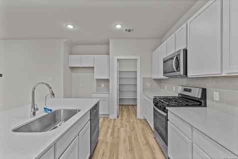 12415 Spike Heights San Antonio TX 78245