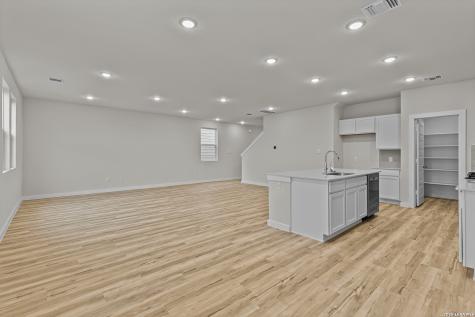 12415 Spike Heights San Antonio TX 78245