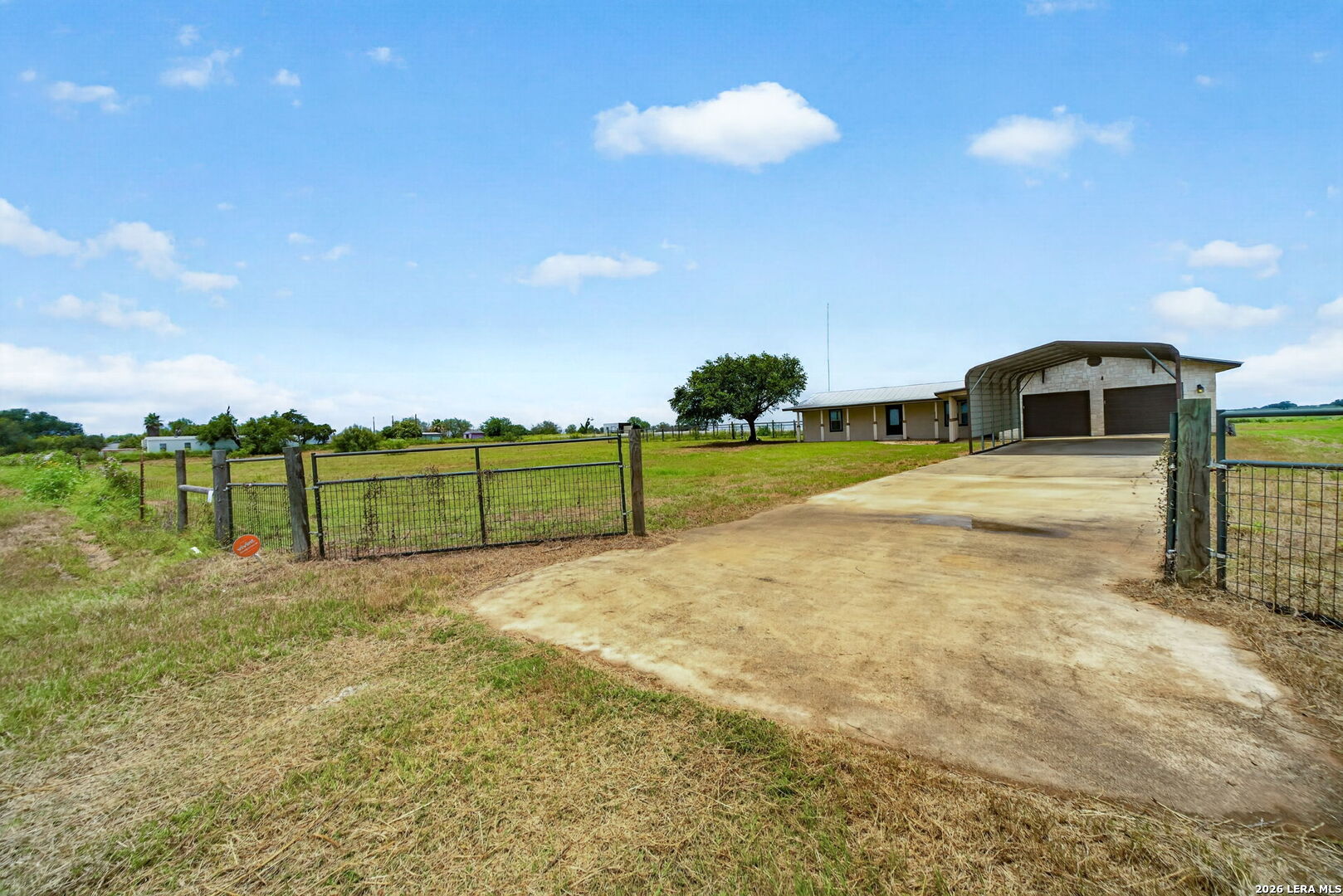 4044 W Fm 476 Poteet TX 78065