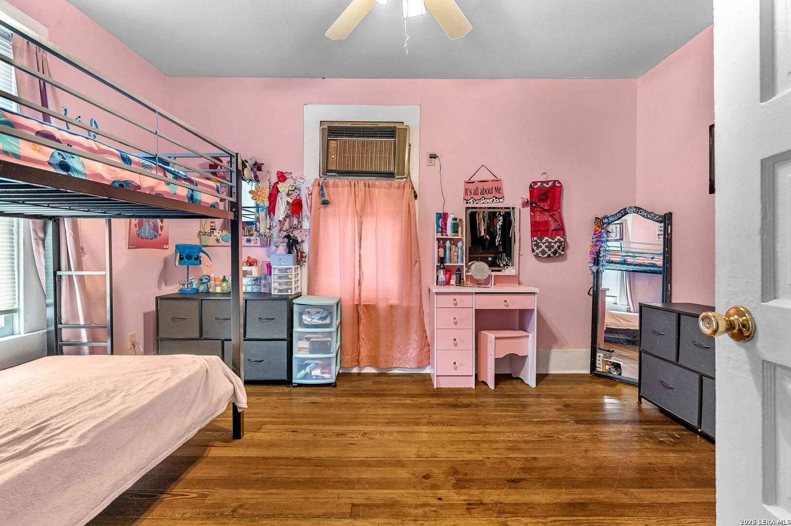 1650 W Laurel San Antonio TX 78201