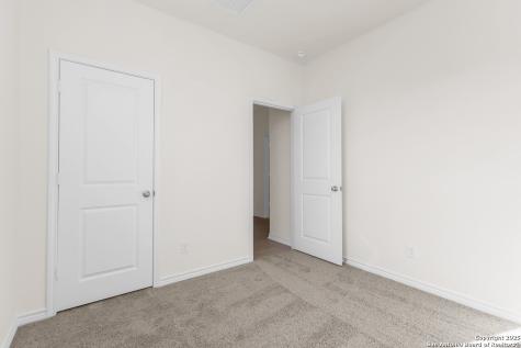 9427 Lochridge Pike Converse TX 78109