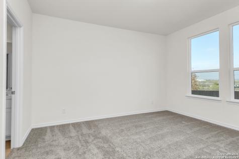 9427 Lochridge Pike Converse TX 78109