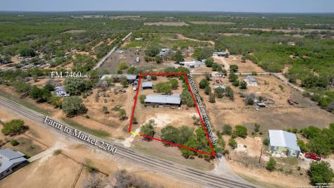 10581 Fm 2200 Yancey TX 78886