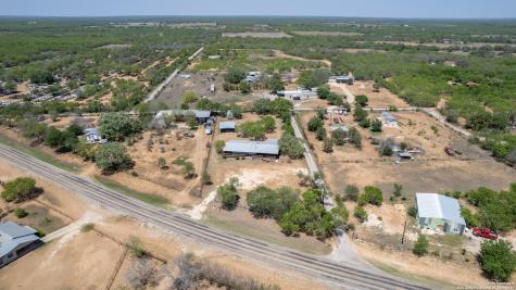 10581 Fm 2200 Yancey TX 78886