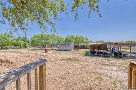 10581 Fm 2200 Yancey TX 78886