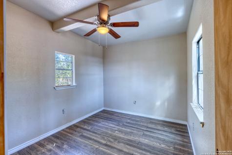 10581 Fm 2200 Yancey TX 78886