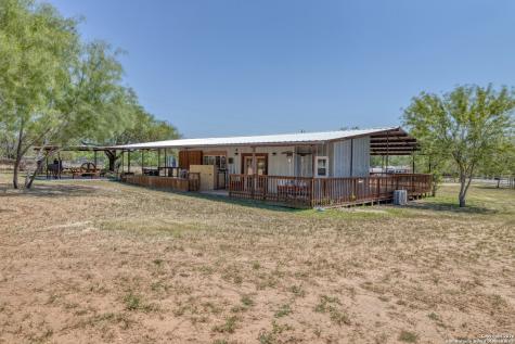 10581 Fm 2200 Yancey TX 78886