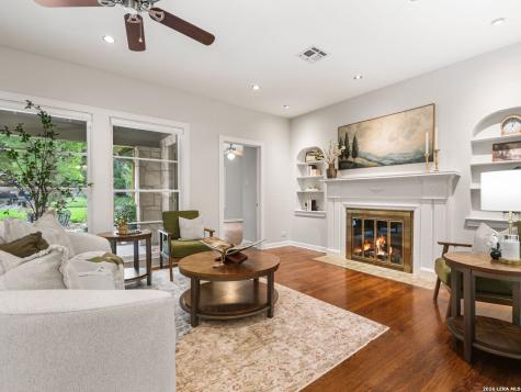 406 Paseo Encinal San Antonio TX 78212