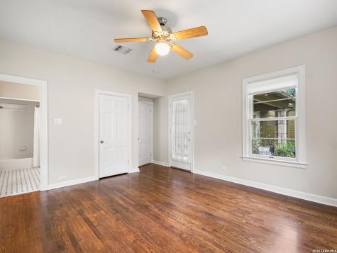 406 Paseo Encinal San Antonio TX 78212