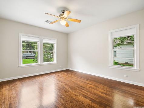 406 Paseo Encinal San Antonio TX 78212