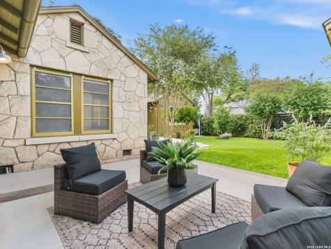 406 Paseo Encinal San Antonio TX 78212