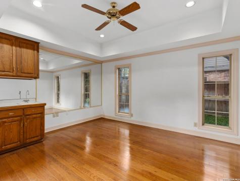 6 Inwood Manor San Antonio TX 78248