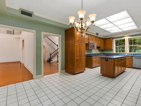 6 Inwood Manor San Antonio TX 78248