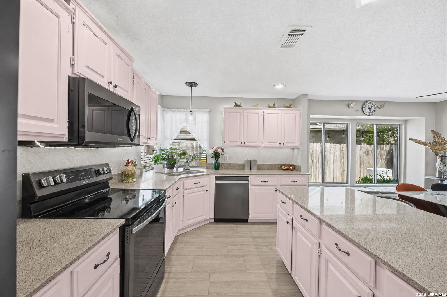 302 Hornbean Lane Cibolo TX 78108