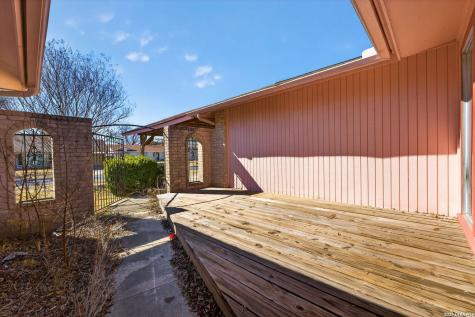 6615 Lake Cliff San Antonio TX 78244