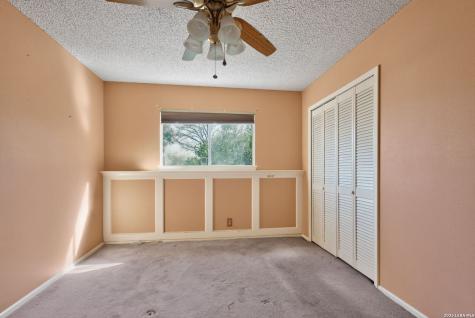 6615 Lake Cliff San Antonio TX 78244