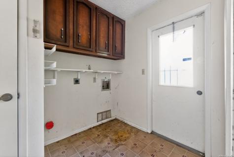 6615 Lake Cliff San Antonio TX 78244