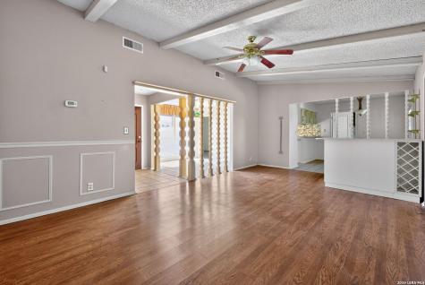 6615 Lake Cliff San Antonio TX 78244