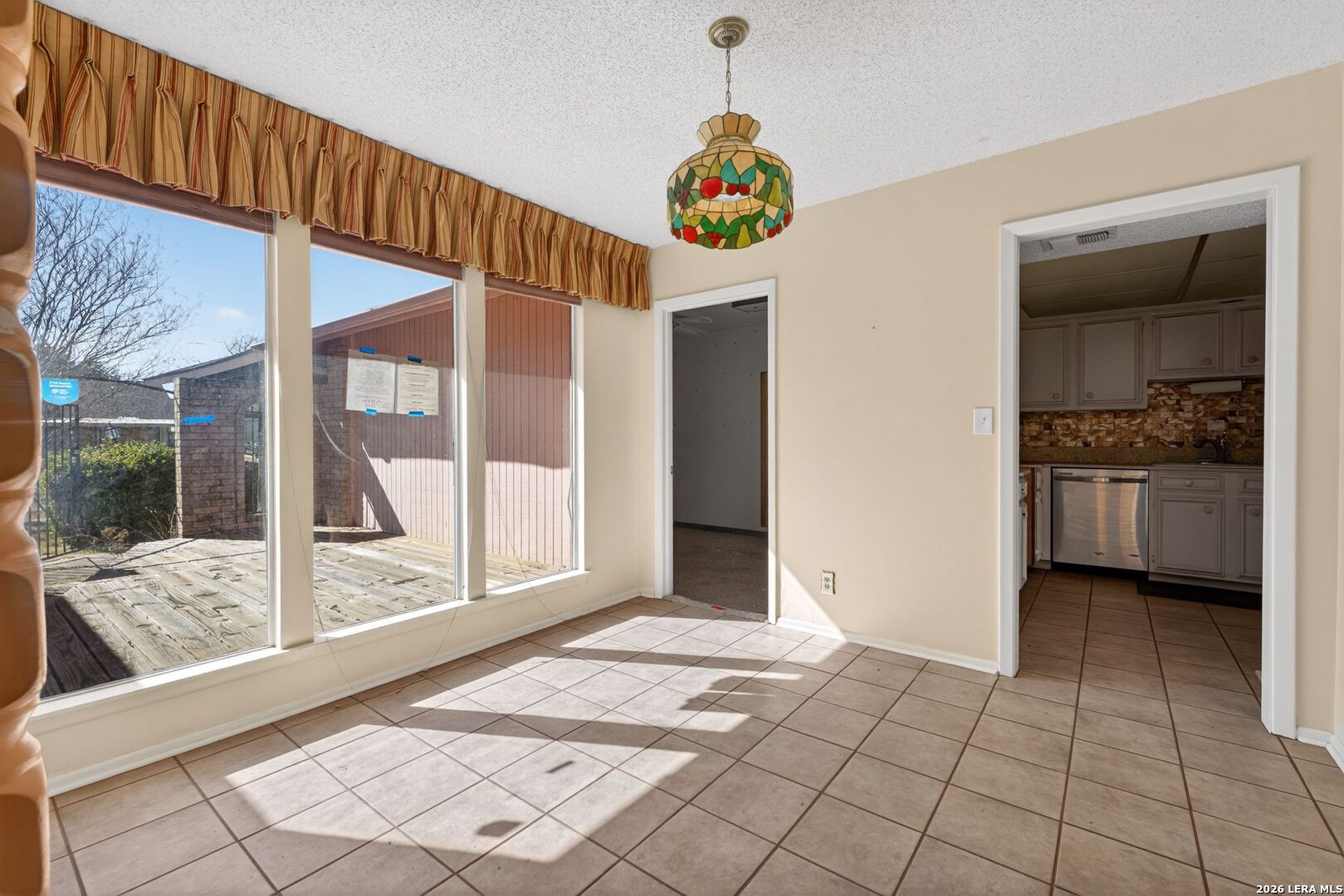 6615 Lake Cliff San Antonio TX 78244