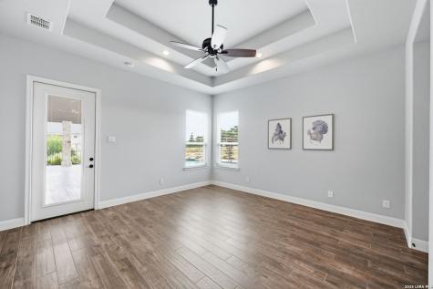 323 Curvatura New Braunfels TX 78132