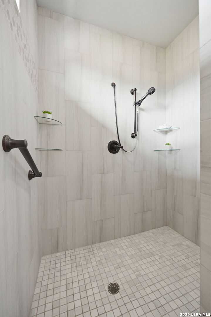 323 Curvatura New Braunfels TX 78132