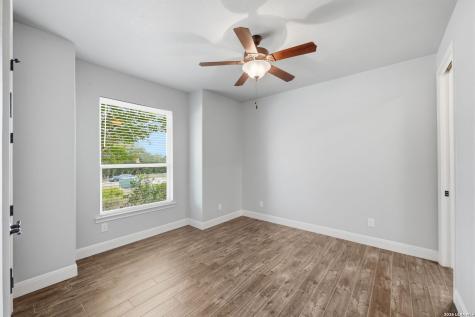 323 Curvatura New Braunfels TX 78132