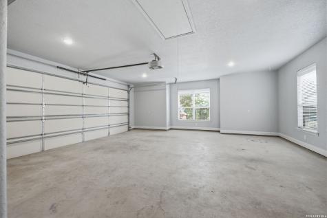 323 Curvatura New Braunfels TX 78132