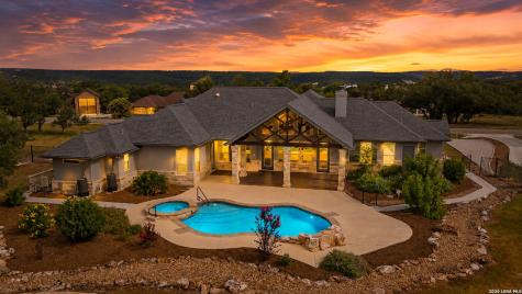 323 Curvatura New Braunfels TX 78132