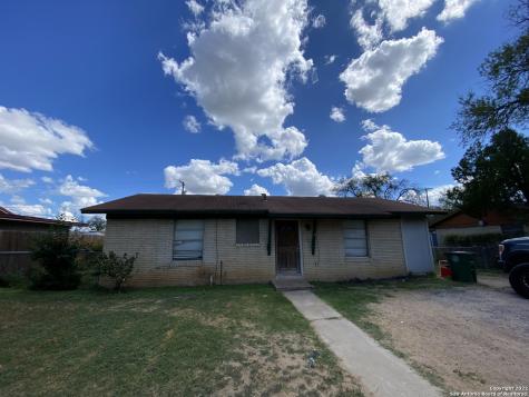 108 Highland Circle Crystal City TX 78839