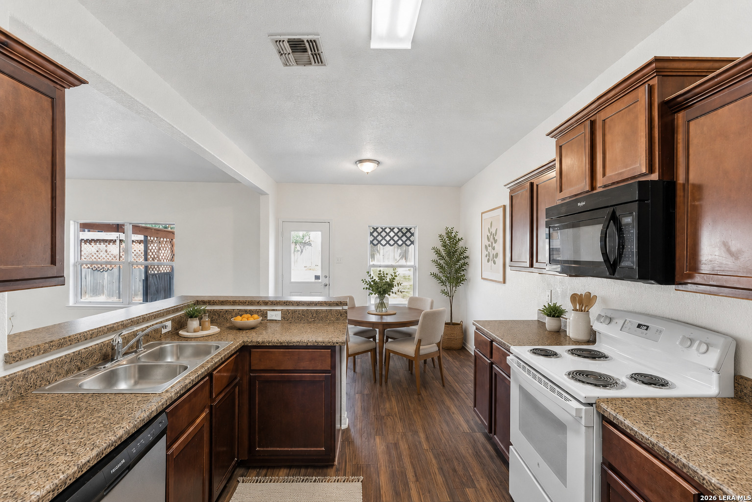 3931 Southern Bluff San Antonio TX 78222