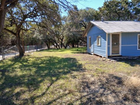 282 Elmhurst Lakehills TX 78063