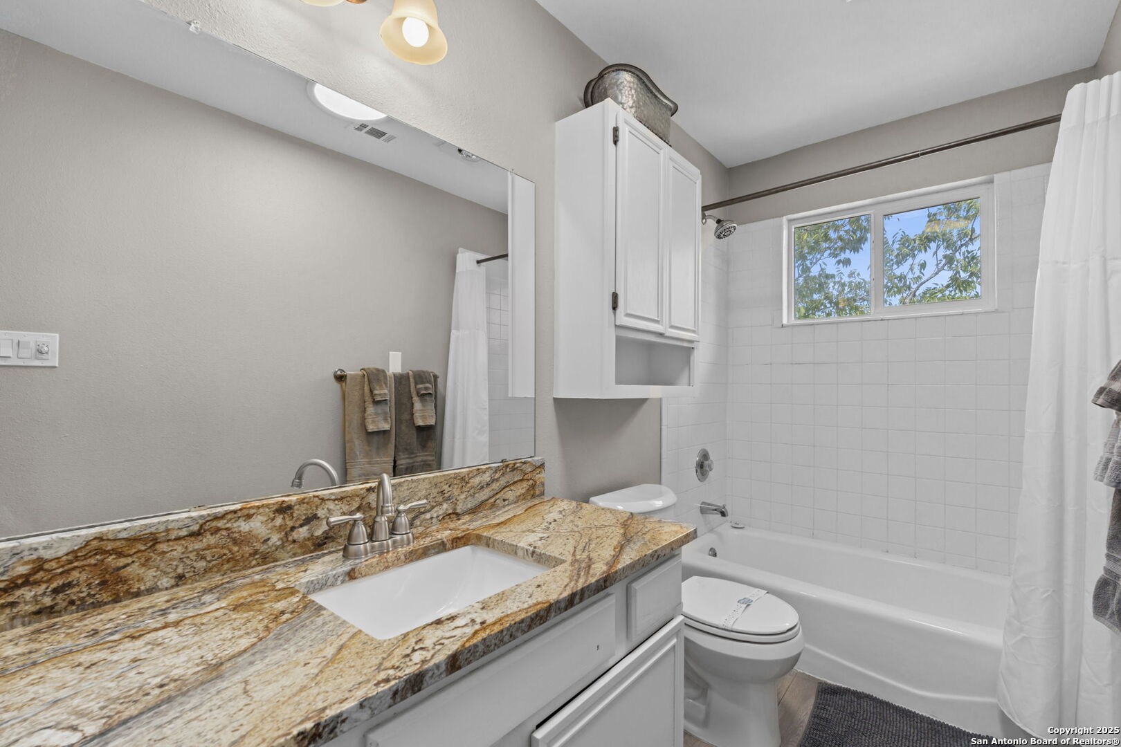 1265 Comanche Path Bandera TX 78003