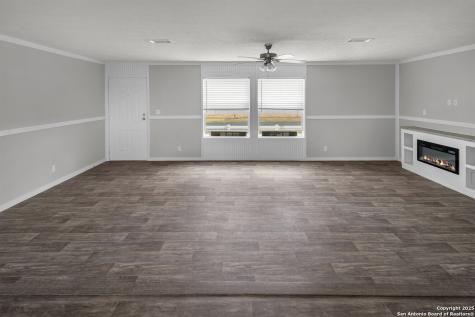 5161 County Road 302 Floresville TX 78114