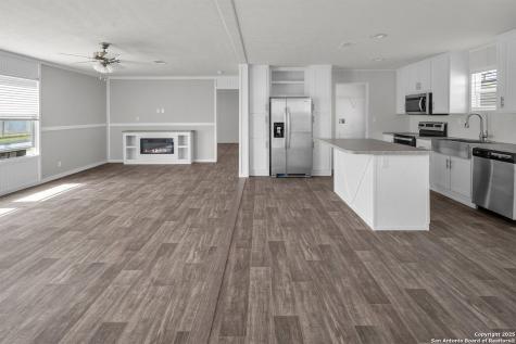 5161 County Road 302 Floresville TX 78114