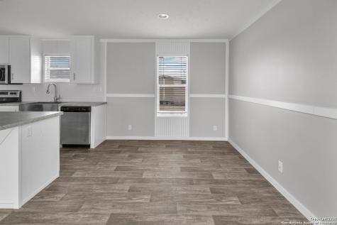 5161 County Road 302 Floresville TX 78114