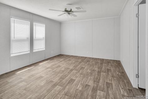 5161 County Road 302 Floresville TX 78114