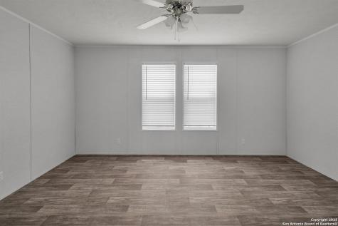 5161 County Road 302 Floresville TX 78114