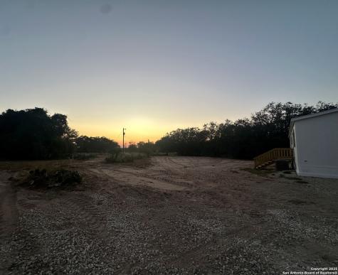 5161 County Road 302 Floresville TX 78114