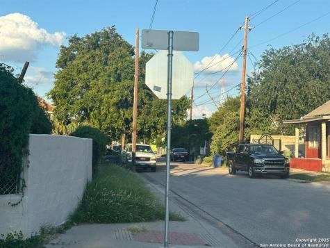 201 Vidaurri Avenue Laredo TX 78040