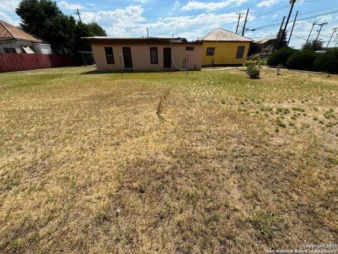 201 Vidaurri Avenue Laredo TX 78040