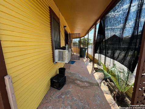 201 Vidaurri Avenue Laredo TX 78040
